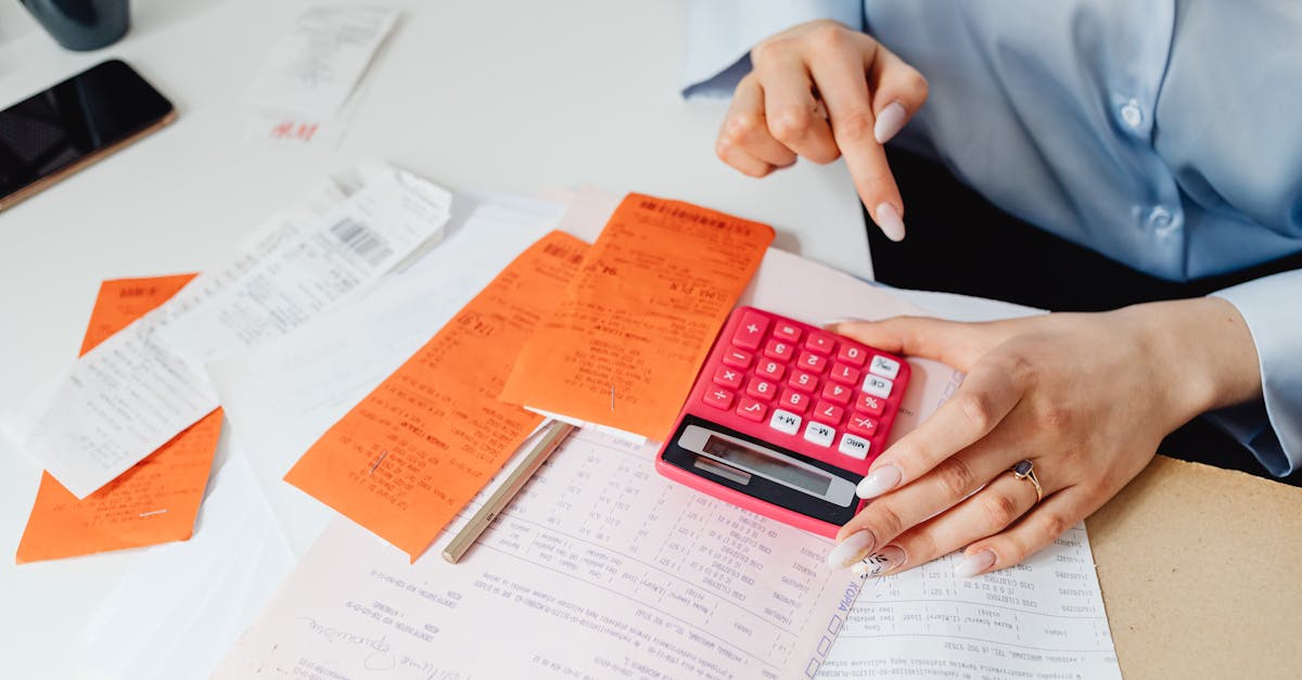 découvrez tout ce qu'il faut savoir sur les coûts d'un comptable : tarifs, facteurs influençant le prix, conseils pour optimiser vos dépenses et choisir le bon professionnel pour votre entreprise ou votre situation personnelle.