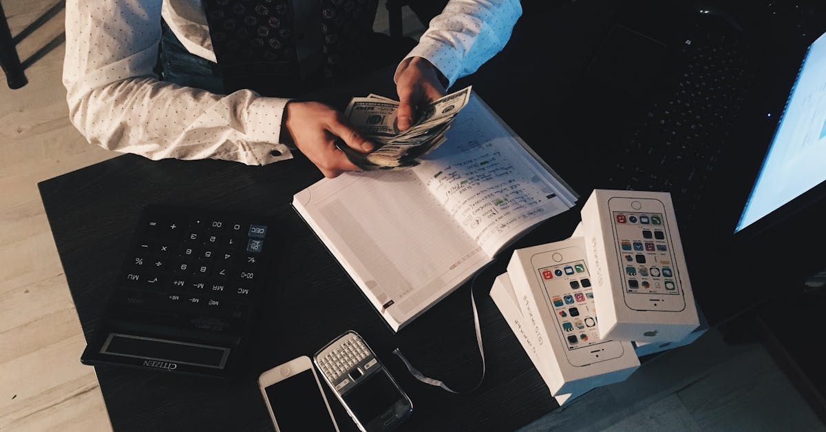 découvrez les principes de la comptabilité, des conseils pratiques pour gérer vos finances, les normes et outils essentiels pour optimiser la gestion comptable de votre entreprise ou organisation.