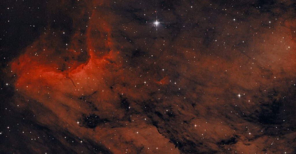 découvrez le fascinant monde des astrophysiciens, ces scientifiques passionnés qui étudient les mystères de l'univers, des étoiles jusqu'aux galaxies. apprenez comment ils nous aident à comprendre la nature de l'espace-temps et les origines de notre cosmos.