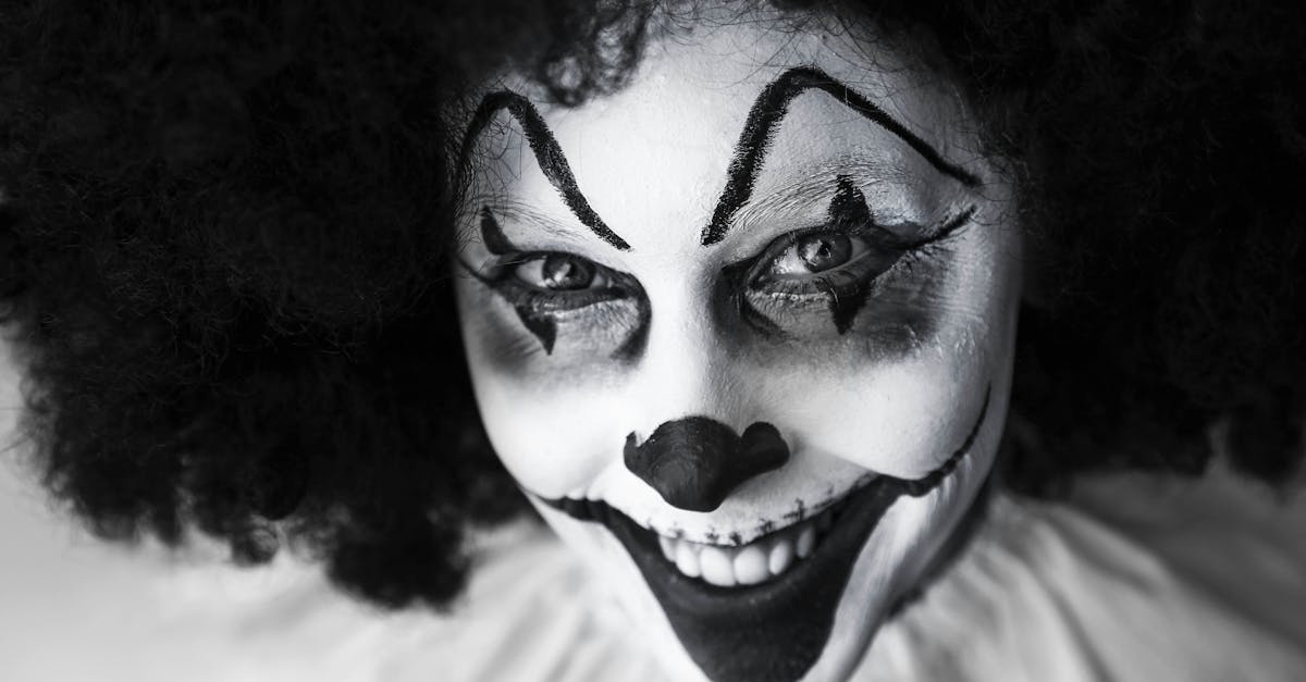 découvrez l'univers fascinant des artistes de cirque : acrobates, jongleurs, clowns et magiciens. plongez dans l'art du spectacle et la passion des performers qui émerveillent petits et grands.