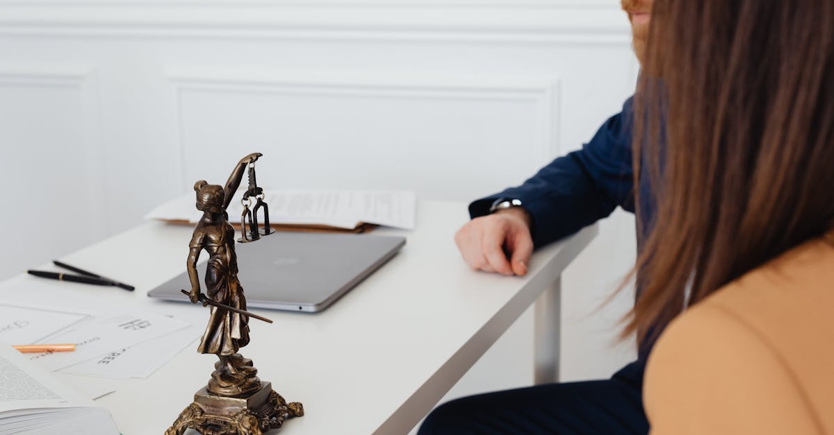 découvrez le processus de liquidation judiciaire, une procédure essentielle pour faire face aux difficultés financières d'une entreprise. apprenez comment elle fonctionne, ses implications et les étapes clés pour assurer une résolution efficace des dettes.
