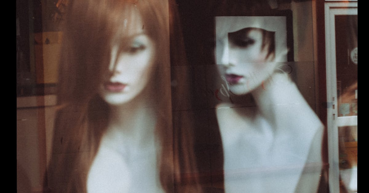 découvrez l'univers des mannequins : actualités, conseils pour réussir dans le milieu du mannequinat, portraits de mannequins célèbres et astuces pour débuter dans la mode.