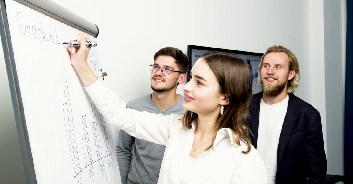 découvrez le rôle clé du marketing researcher : analyse de marché, collecte de données, études de consommateurs et élaboration de stratégies pour optimiser la performance des entreprises dans un environnement concurrentiel.
