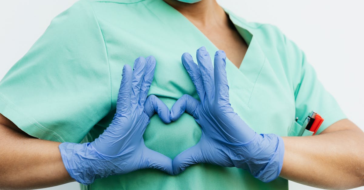 découvrez la médecine du travail, une spécialité qui se concentre sur la santé et le bien-être des salariés. explorez les enjeux de la prévention, du suivi médical et de l'ergonomie en milieu professionnel pour garantir un environnement de travail sain et sécuritaire.