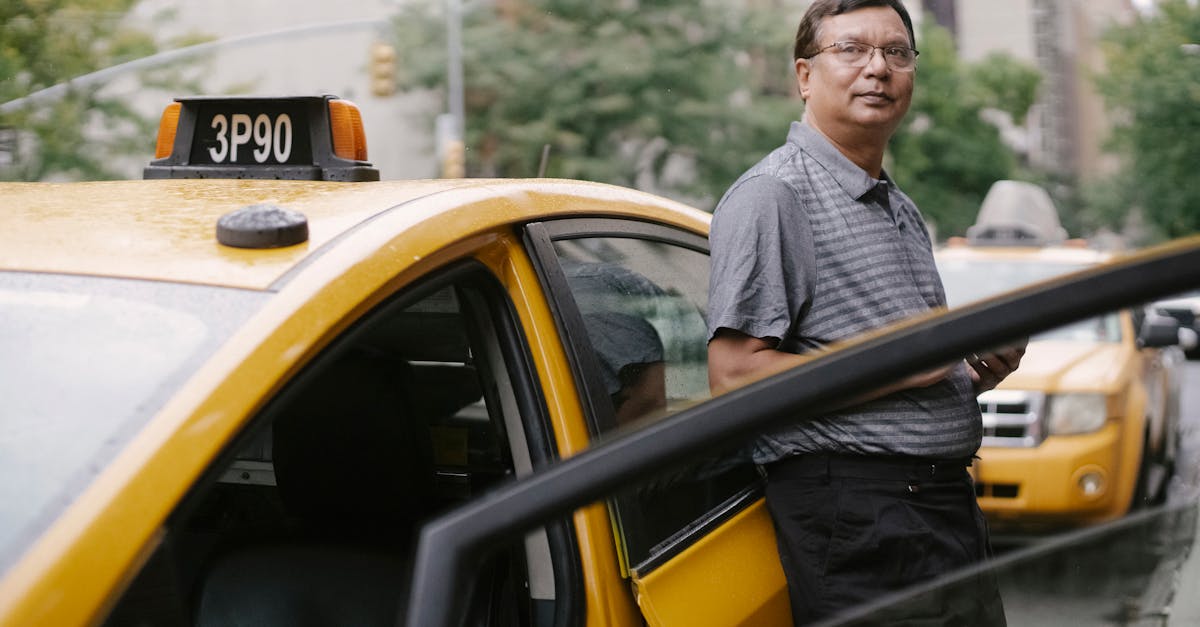 découvrez l’histoire captivante de taxi driver, un film culte sur la vie tourmentée d’un chauffeur de taxi dans le new york des années 70. plongez dans l’univers sombre d’un classique du cinéma.