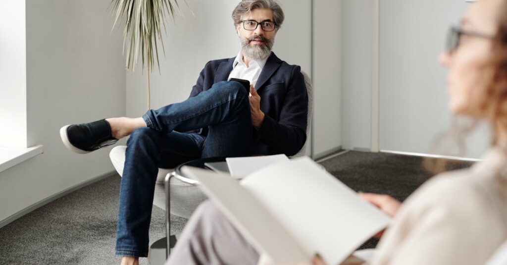 découvrez le rôle d’un conseiller en gestion de patrimoine : accompagnement personnalisé, stratégies d’investissement et optimisation de votre patrimoine pour préparer sereinement votre avenir financier.