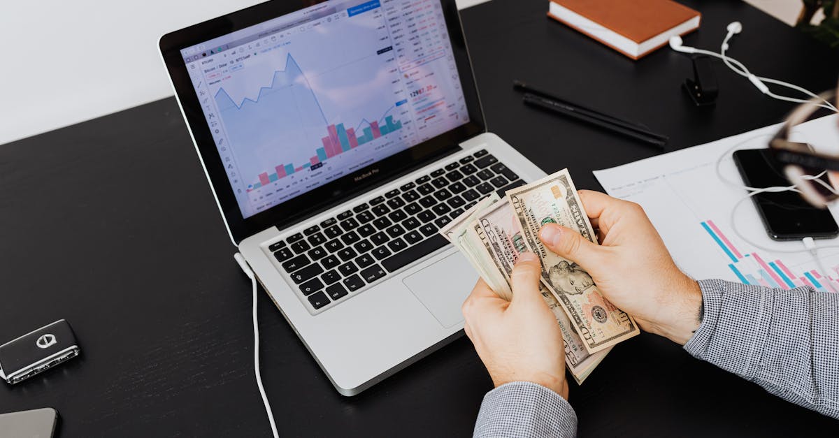 découvrez comment un wealth management advisor peut vous aider à optimiser votre patrimoine, gérer vos investissements et atteindre vos objectifs financiers grâce à des conseils personnalisés et une expertise sur mesure.
