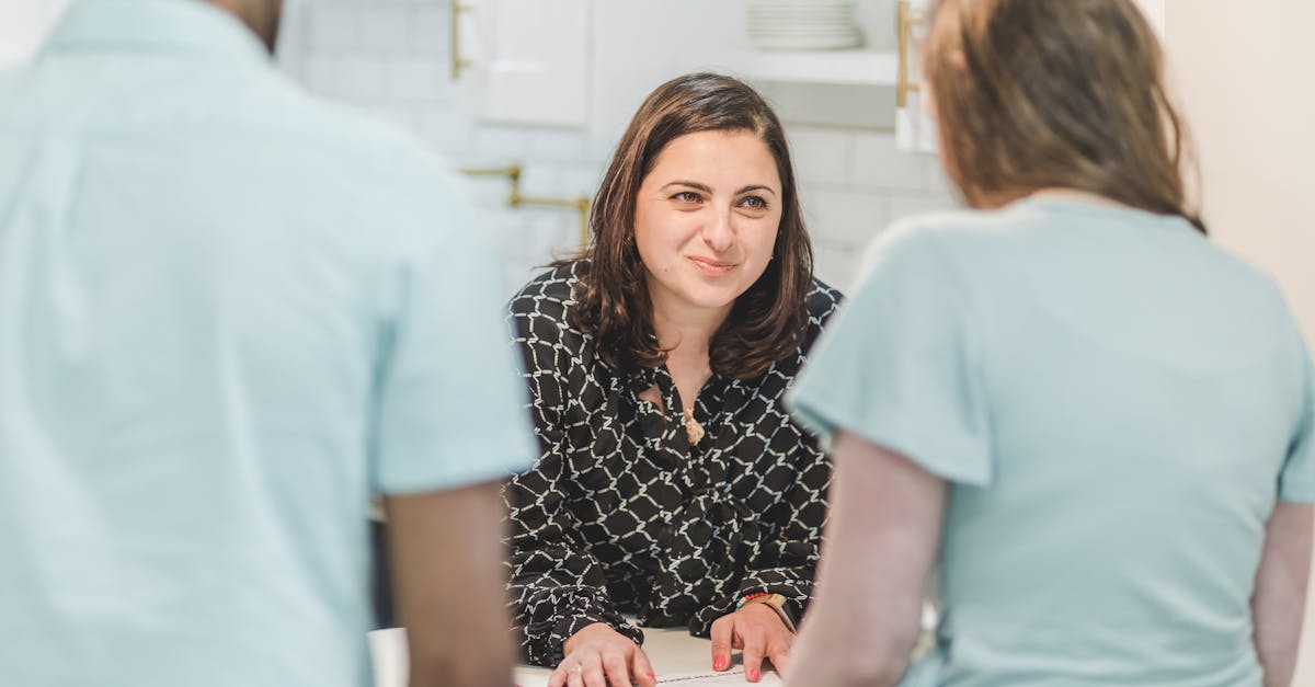 découvrez le rôle du buyer : ses missions, compétences-clés et son importance dans la chaîne d'approvisionnement. optimisez vos achats grâce à nos conseils d'experts !