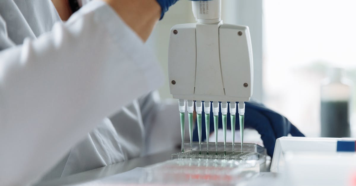 découvrez tout ce qu'il faut savoir sur la recherche clinique : définitions, méthodes, enjeux éthiques et innovations. informez-vous sur le rôle clé des études cliniques dans le développement médical.