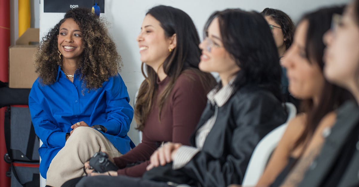 découvrez comment devenir un collaborateur efficace, améliorer le travail d’équipe et renforcer les relations professionnelles grâce à des conseils pratiques et des exemples inspirants.
