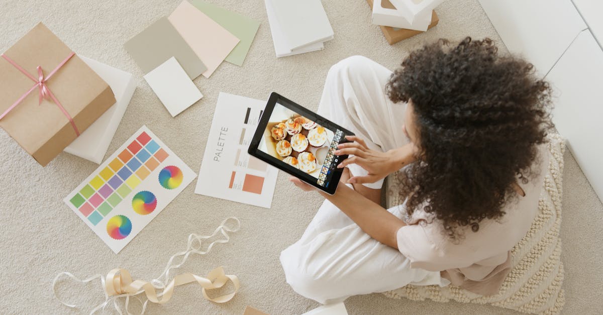 découvrez le métier de merchandiser : ses missions, compétences clés et son rôle essentiel dans l’optimisation des ventes et la valorisation des produits en magasin.