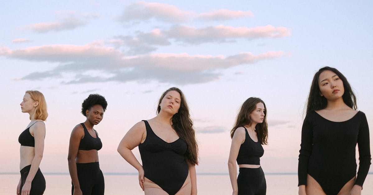 découvrez le monde du modeling : conseils, tendances et inspirations pour débuter ou progresser dans la mode, le mannequinat et la présentation de looks uniques.