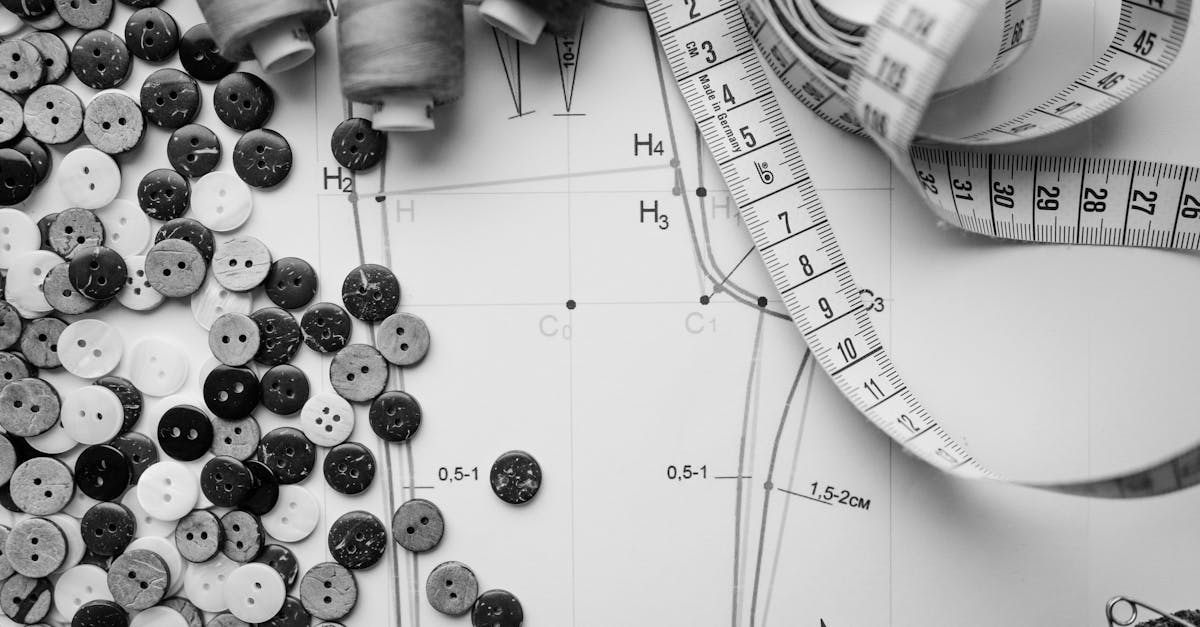 découvrez l'art du patternmaking : apprenez à créer des patrons de couture personnalisés, développez vos compétences en modélisme et réalisez des vêtements uniques sur-mesure.