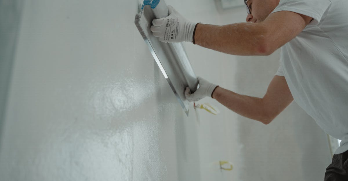 découvrez tout ce qu’il faut savoir sur le plâtrage : techniques, outils essentiels, astuces de professionnels et conseils pour réussir vos travaux de finition murale en toute simplicité.