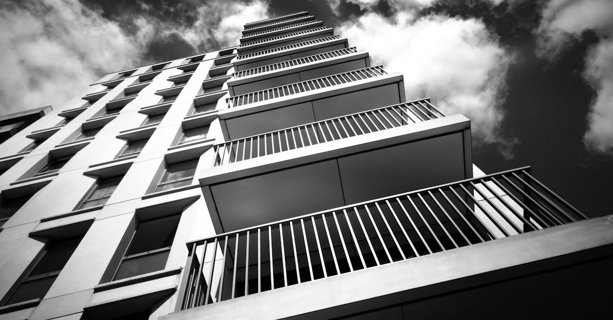 découvrez le génie structurel : expertise, conception et analyse des structures afin de garantir la sécurité, la stabilité et la performance des bâtiments et ouvrages d'art.