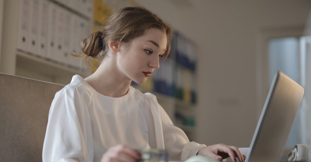 découvrez le métier de comptable : missions, compétences requises et conseils pour réussir dans ce secteur clé de la gestion financière des entreprises.