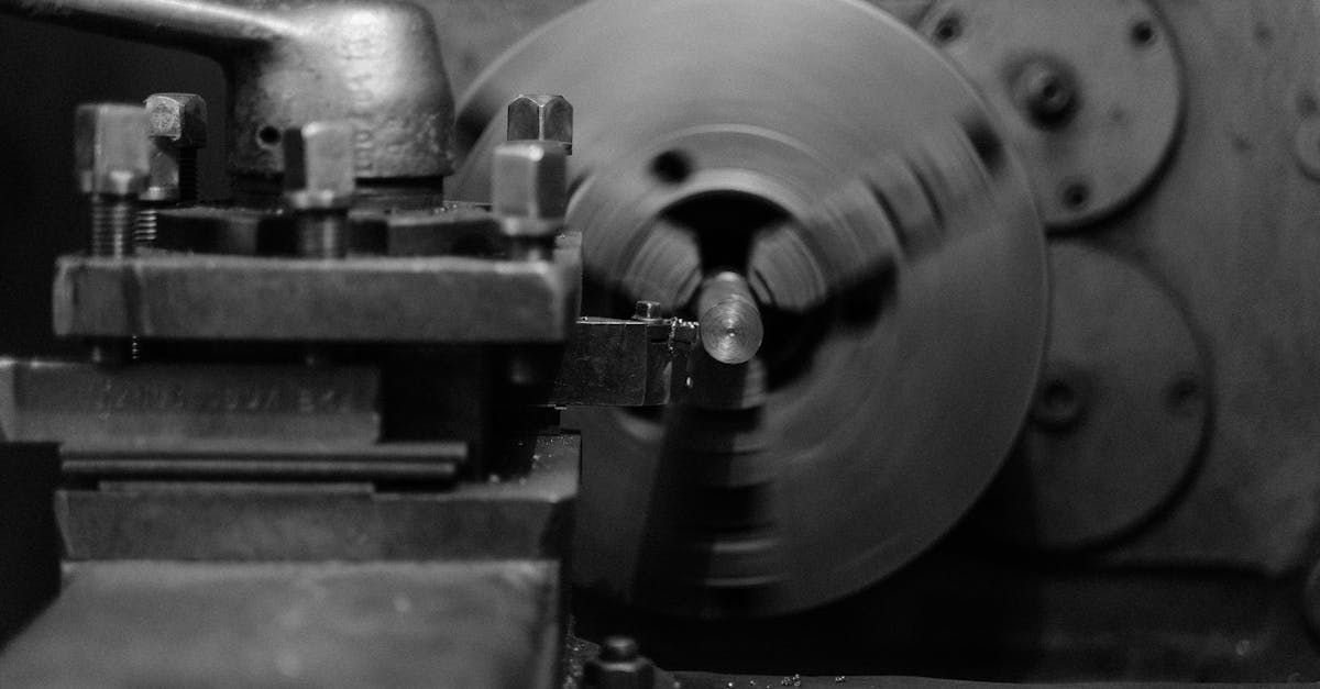 découvrez le métier d'opérateur cnc : missions, compétences requises et formations pour travailler sur des machines à commande numérique dans l'industrie.
