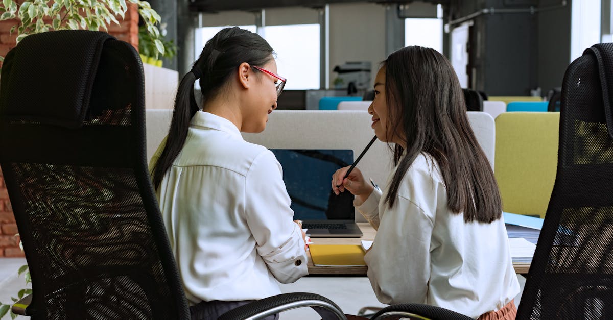 découvrez le métier de chef de projet en communication digitale : gestion de campagnes, coordination d’équipes, élaboration de stratégies numériques et optimisation de la présence en ligne pour garantir le succès des projets digitaux.