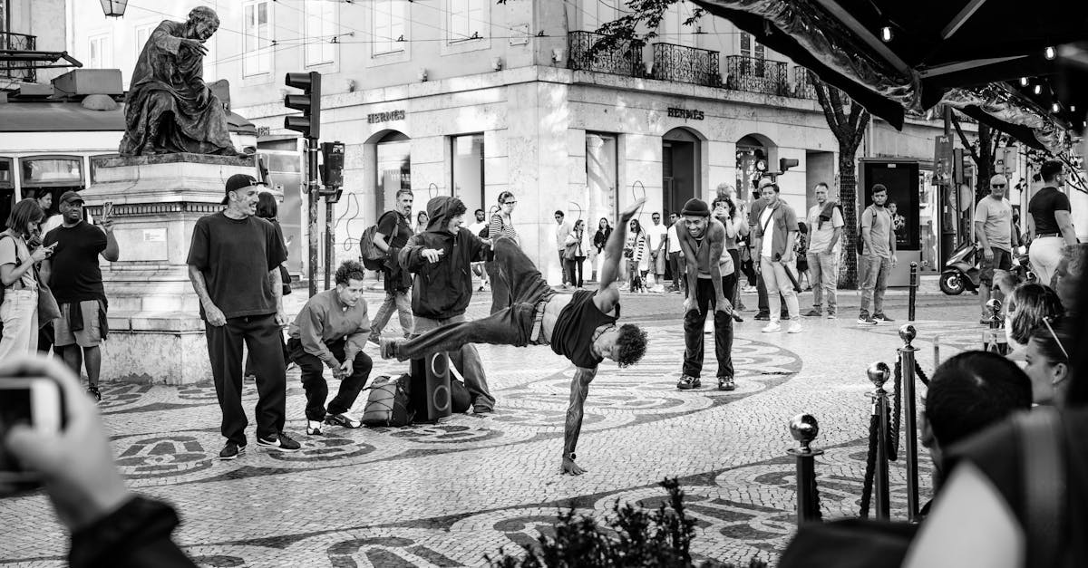 découvrez comment un energy healer utilise des techniques de guérison énergétique pour rééquilibrer le corps, apaiser le stress et favoriser le bien-être. expérimentez une approche naturelle et holistique pour améliorer votre santé.