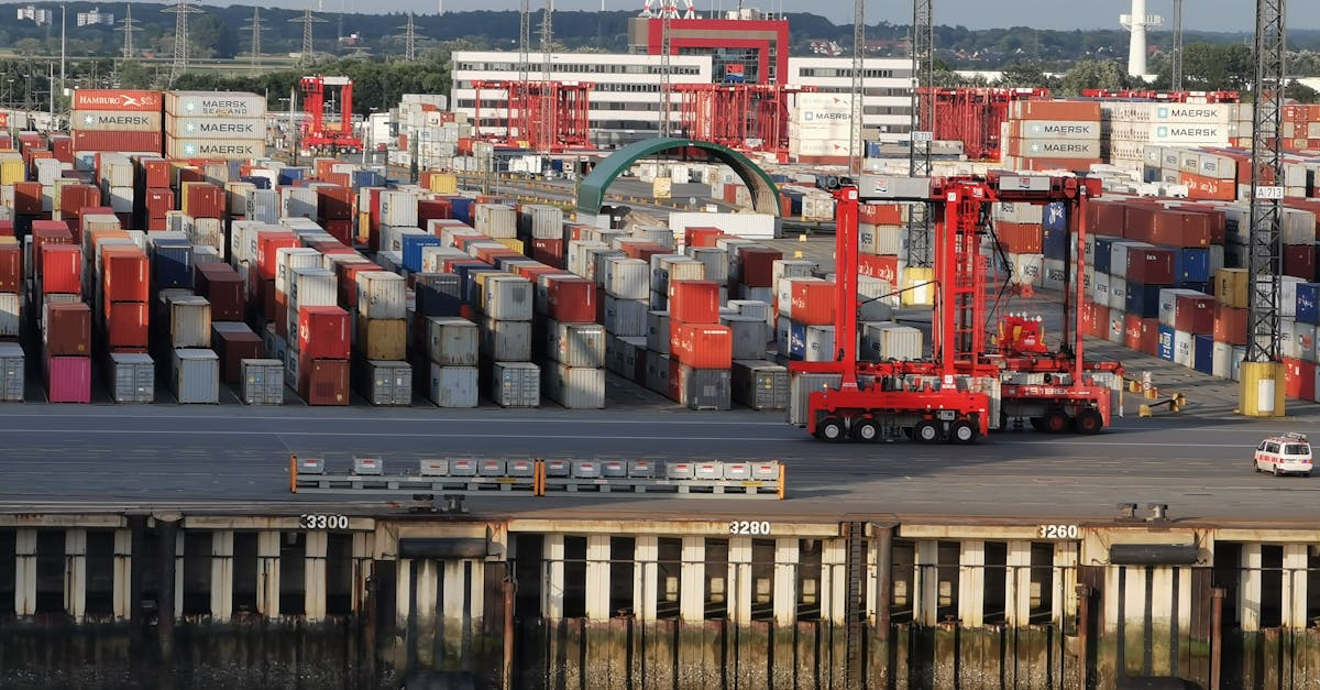 découvrez tout sur le métier de freight forwarder : son rôle, ses missions et son importance dans la gestion logistique et le transport international de marchandises.