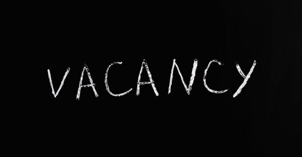 découvrez ce qu'implique un emploi à temps plein : avantages, obligations et conseils pour réussir dans un poste en contrat à durée indéterminée ou déterminée à temps plein en france.