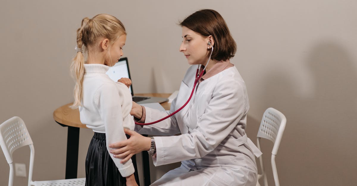 découvrez l'importance du check-up médical : un bilan de santé complet pour prévenir les maladies, surveiller votre état général et recevoir des conseils personnalisés pour votre bien-être.