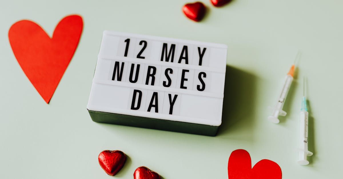 découvrez le métier de nurse : missions, compétences requises et rôle essentiel auprès des patients pour assurer leurs soins quotidiens, leur bien-être et leur accompagnement médical.