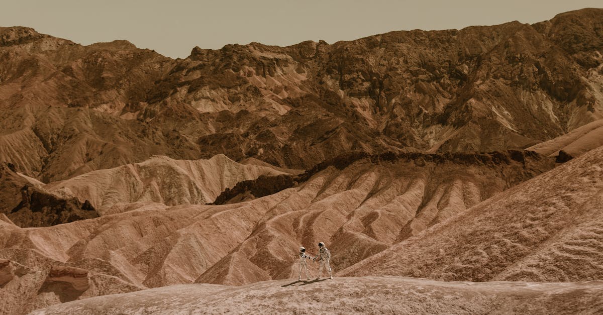 découvrez l'univers fascinant des astronautes, leur formation, leurs missions dans l'espace et les défis qu'ils relèvent pour explorer l'inconnu.