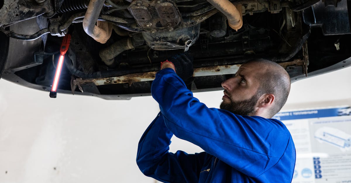 découvrez le métier d'ingénieur automobile : rôle, compétences requises, formations, débouchés professionnels et innovations dans le secteur de l'automobile.