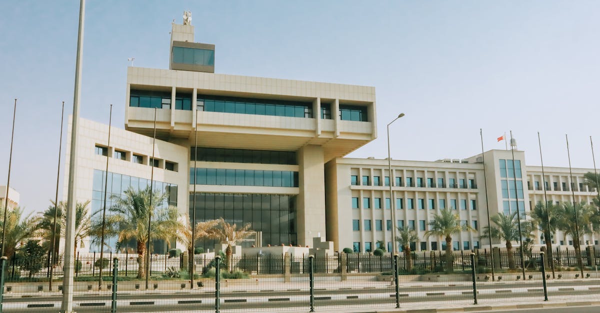 découvrez l'architecture d'entreprise pour optimiser la structure et les processus de votre organisation, alliant stratégie, technologies et gouvernance.