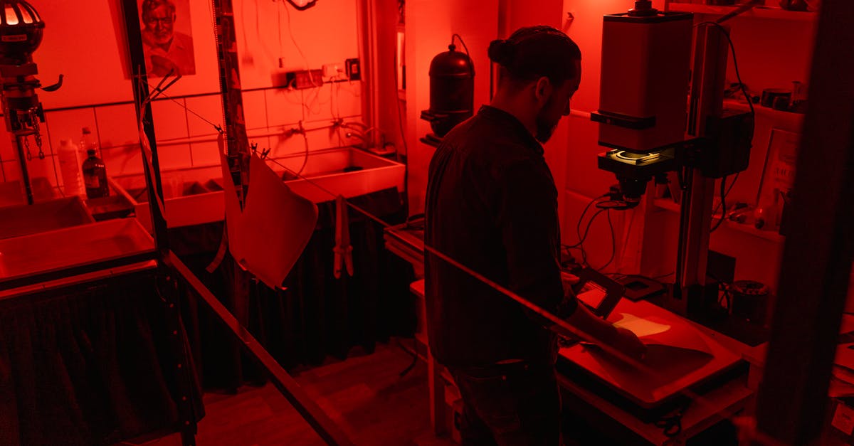 découvrez le travail d'un monteur de film, expert en assemblage et montage des séquences vidéo pour créer des histoires captivantes au cinéma.