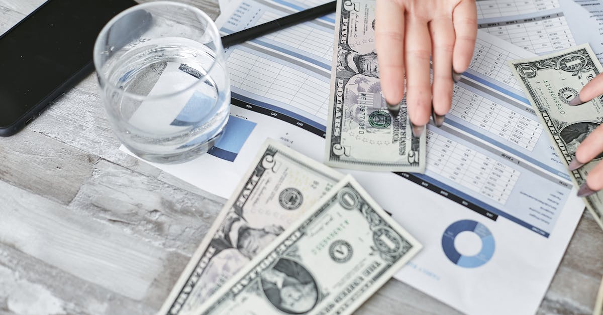 découvrez tout ce qu'il faut savoir sur les états financiers : définition, utilité, et comment analyser les performances économiques d'une entreprise pour une meilleure prise de décision.