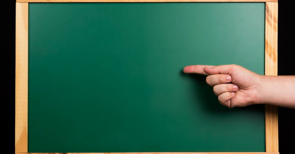 formateur/trice spécialisé(e) en informatique formateur it expérimenté proposant des cours pratiques en technologies de l'information pour améliorer vos compétences professionnelles.