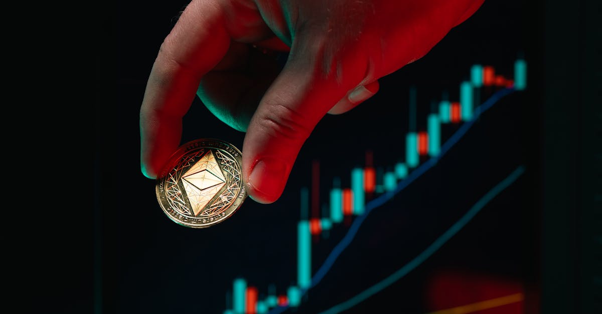 découvrez le rôle clé du risk manager dans l'identification, l'évaluation et la gestion des risques pour assurer la sécurité et la pérennité de votre entreprise.