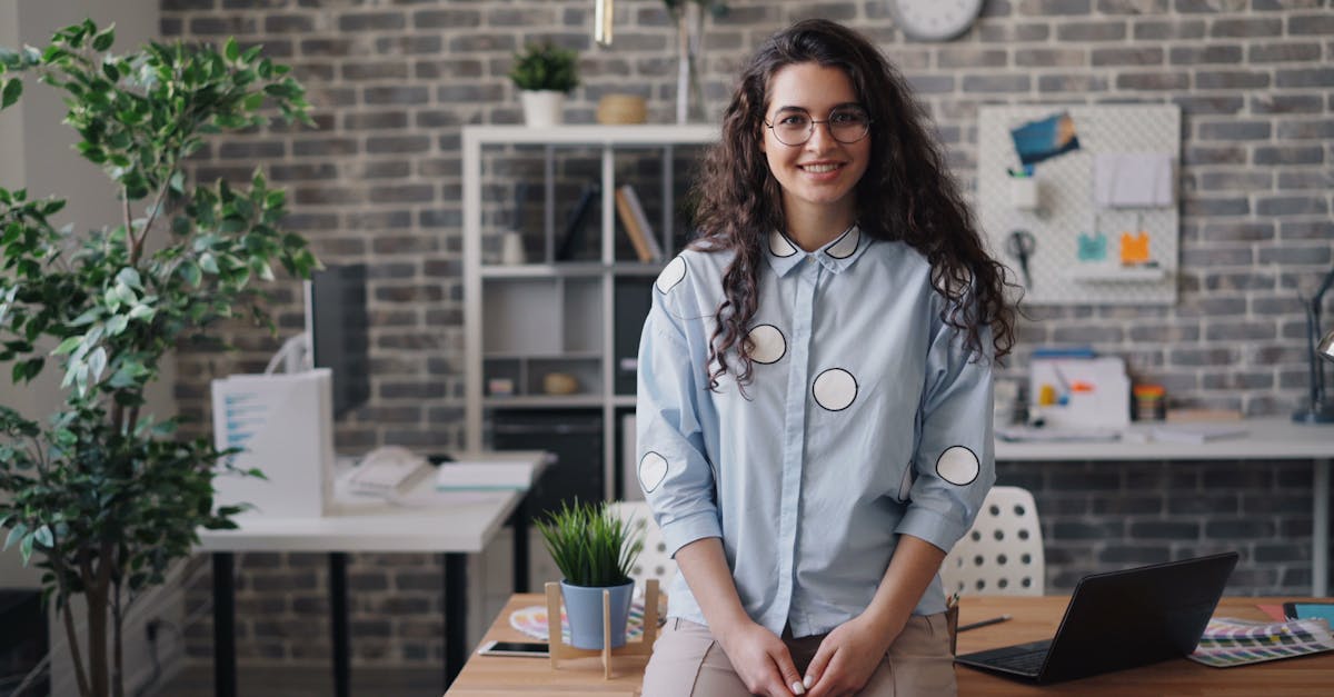 découvrez comment déduire vos dépenses professionnelles lorsque vous êtes travailleur indépendant pour optimiser votre fiscalité.