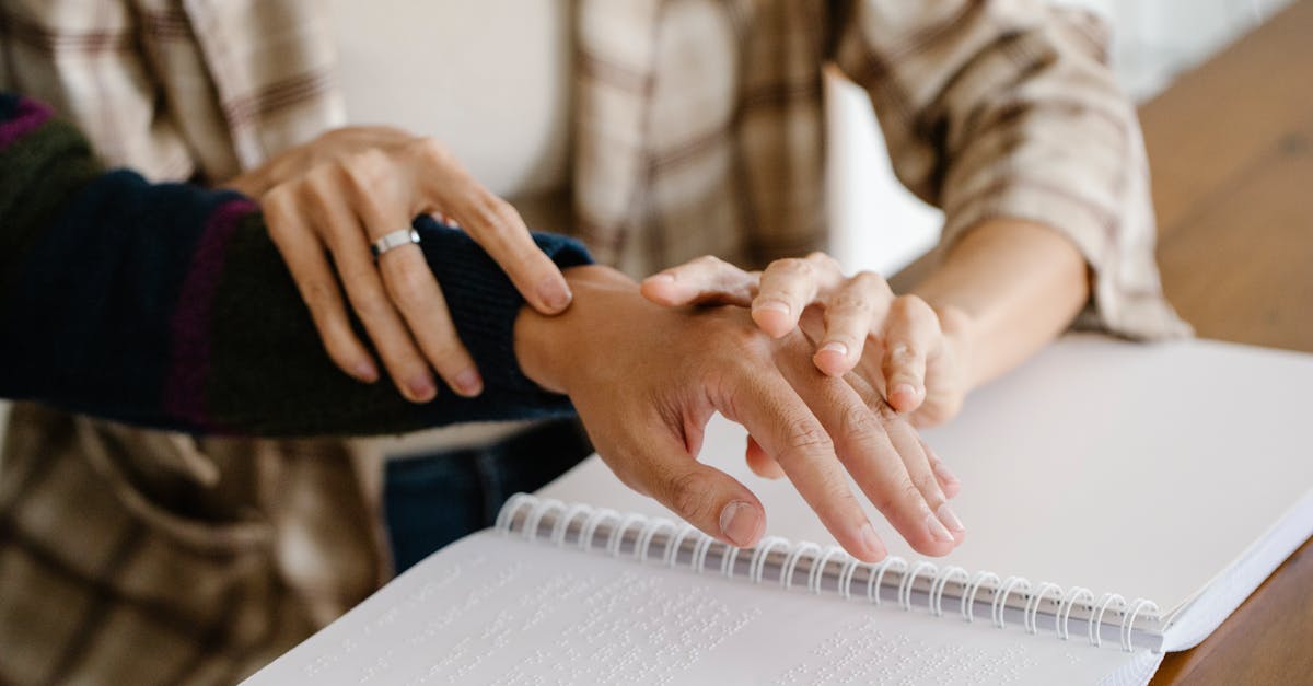 découvrez le rôle essentiel de l'assistant aux besoins éducatifs particuliers, dédié à accompagner et soutenir efficacement les élèves en situation de handicap pour favoriser leur inclusion scolaire.