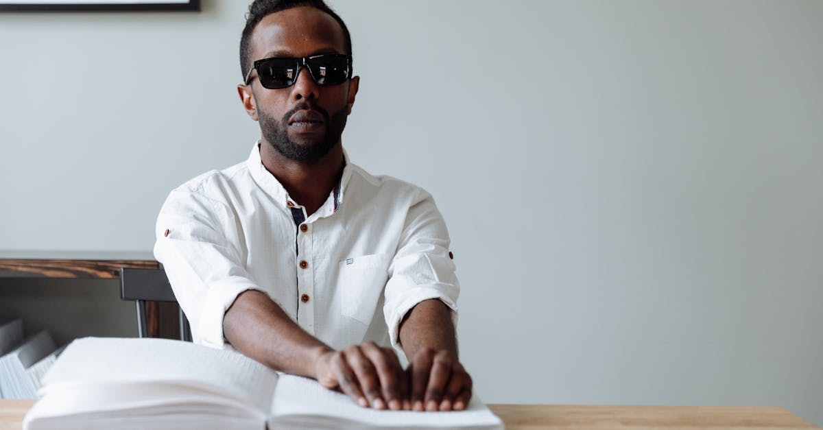 découvrez le rôle essentiel d'un assistant spécialisé, aidant les personnes ayant des besoins particuliers à s'épanouir au quotidien et à bénéficier d'un soutien personnalisé.