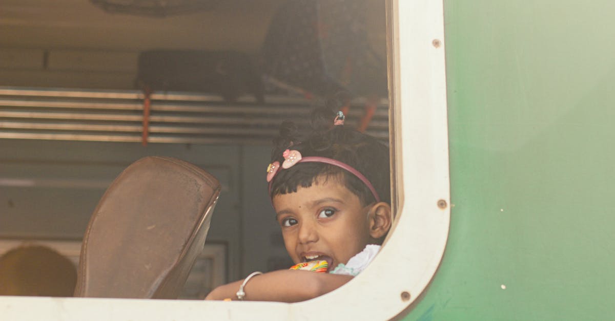 devenez vendeur spécialisé dans le secteur ferroviaire : formation, compétences clés et conseils pour réussir dans la vente de trains et matériel ferroviaire.