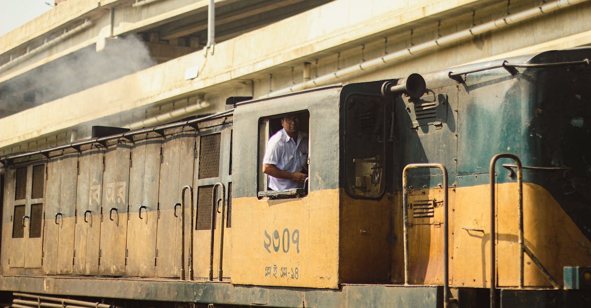 devenez un vendeur de train performant grâce à notre formation spécialisée en techniques de vente, gestion client et connaissance du secteur ferroviaire.