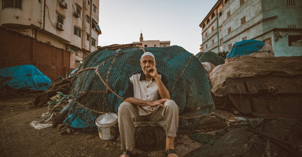 découvrez ce qu'est le travail non déclaré, ses conséquences légales et économiques, ainsi que les moyens de le prévenir pour promouvoir un marché du travail transparent et équitable.