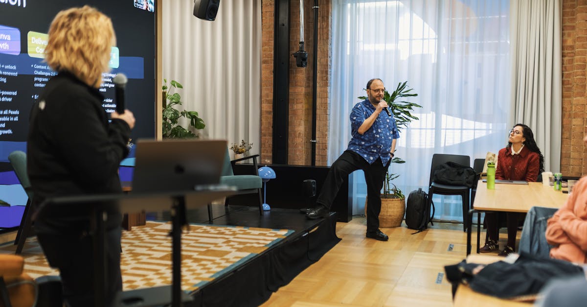 découvrez ce qu'est le travail non déclaré, ses implications légales et économiques, ainsi que les moyens de le prévenir pour garantir des conditions de travail justes et sécurisées.