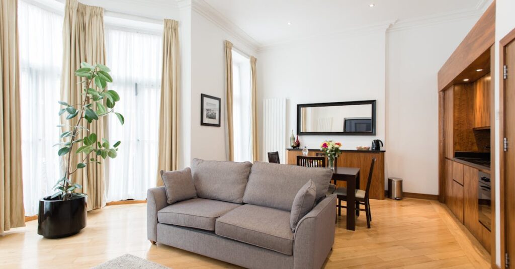 Les bénéfices d’opter pour une location meublée découvrez les avantages de la location meublée : flexibilité, gain de temps, confort optimal et facilité d'installation pour vos séjours de courte ou longue durée.