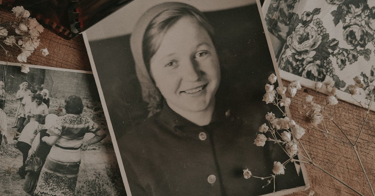 découvrez l'art ancestral de la joaillerie, où chaque pièce est façonnée avec un savoir-faire traditionnel transmis de génération en génération.