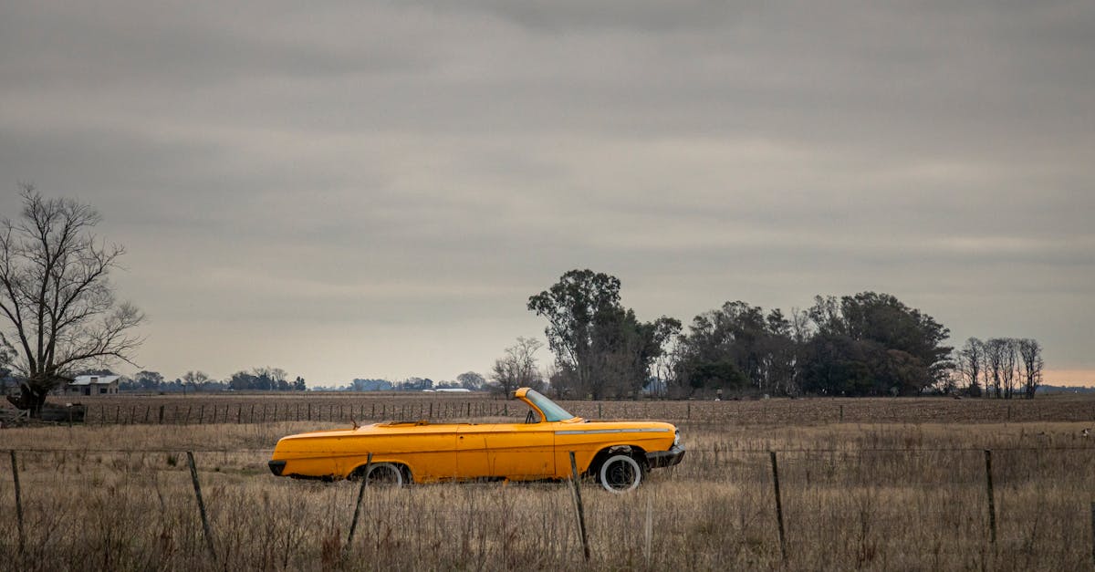 découvrez les défis liés aux conventions collectives dans le secteur automobile et leurs impacts sur les relations employeurs-employés.