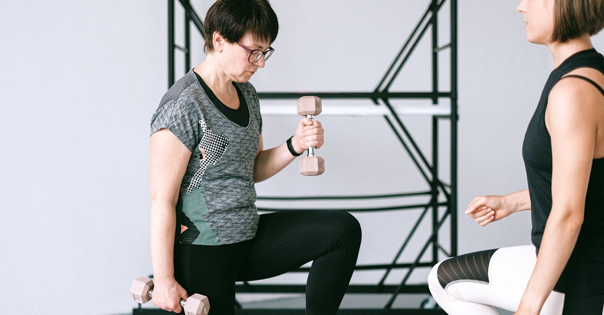 découvrez un coach fitness expert pour atteindre vos objectifs de santé et de forme physique grâce à des programmes personnalisés et un accompagnement motivant.