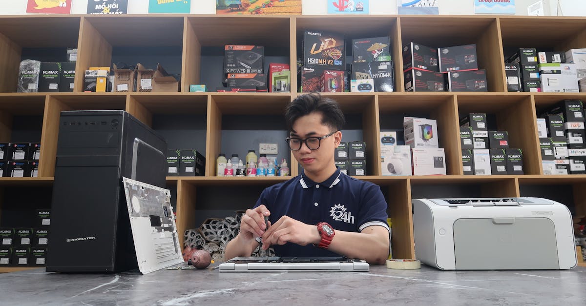 technicien en cvc : expert en installation, maintenance et réparation des systèmes de chauffage, ventilation et climatisation pour assurer un confort optimal.