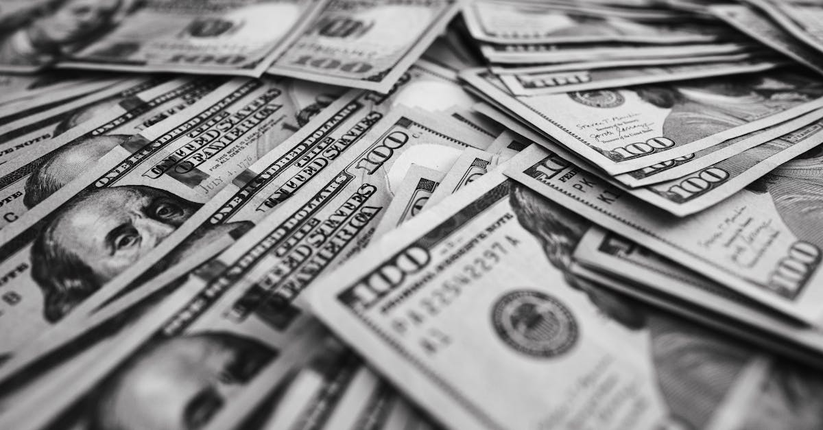 découvrez tout sur les fonds d'investissement : types, avantages, risques et conseils pour optimiser vos placements financiers.