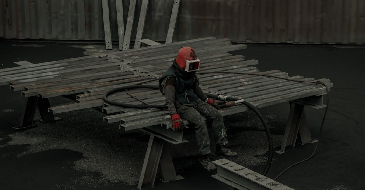 ingénieur matériaux spécialisé dans l'étude, le développement et l'optimisation des matériaux pour diverses applications industrielles et technologiques.