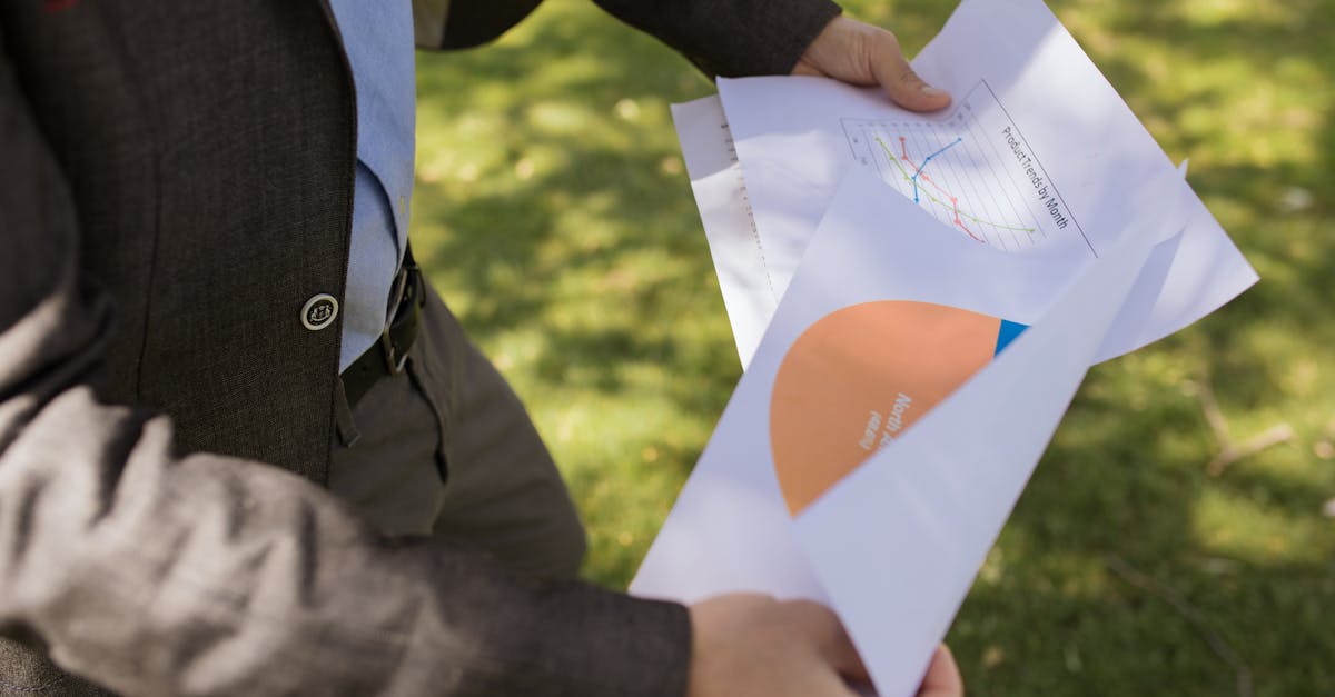 découvrez le rôle essentiel d'un portfolio manager, expert en gestion d'investissements, optimisant les performances financières grâce à une analyse rigoureuse et une stratégie personnalisée.