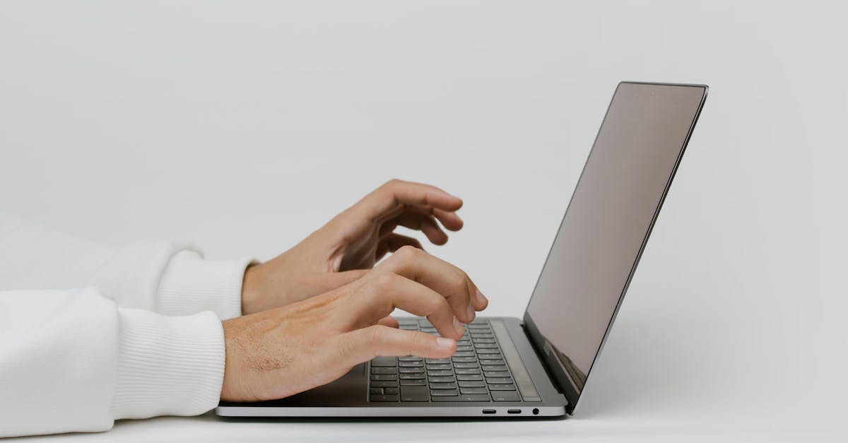 découvrez comment vendre vos créations en ligne efficacement et développer votre activité artisanale grâce à des conseils pratiques et des plateformes adaptées.